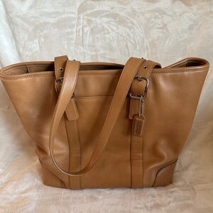 Pre-owned! Coach Hampton Vintage Large Carryall Tote In Brown No. B04F-5143